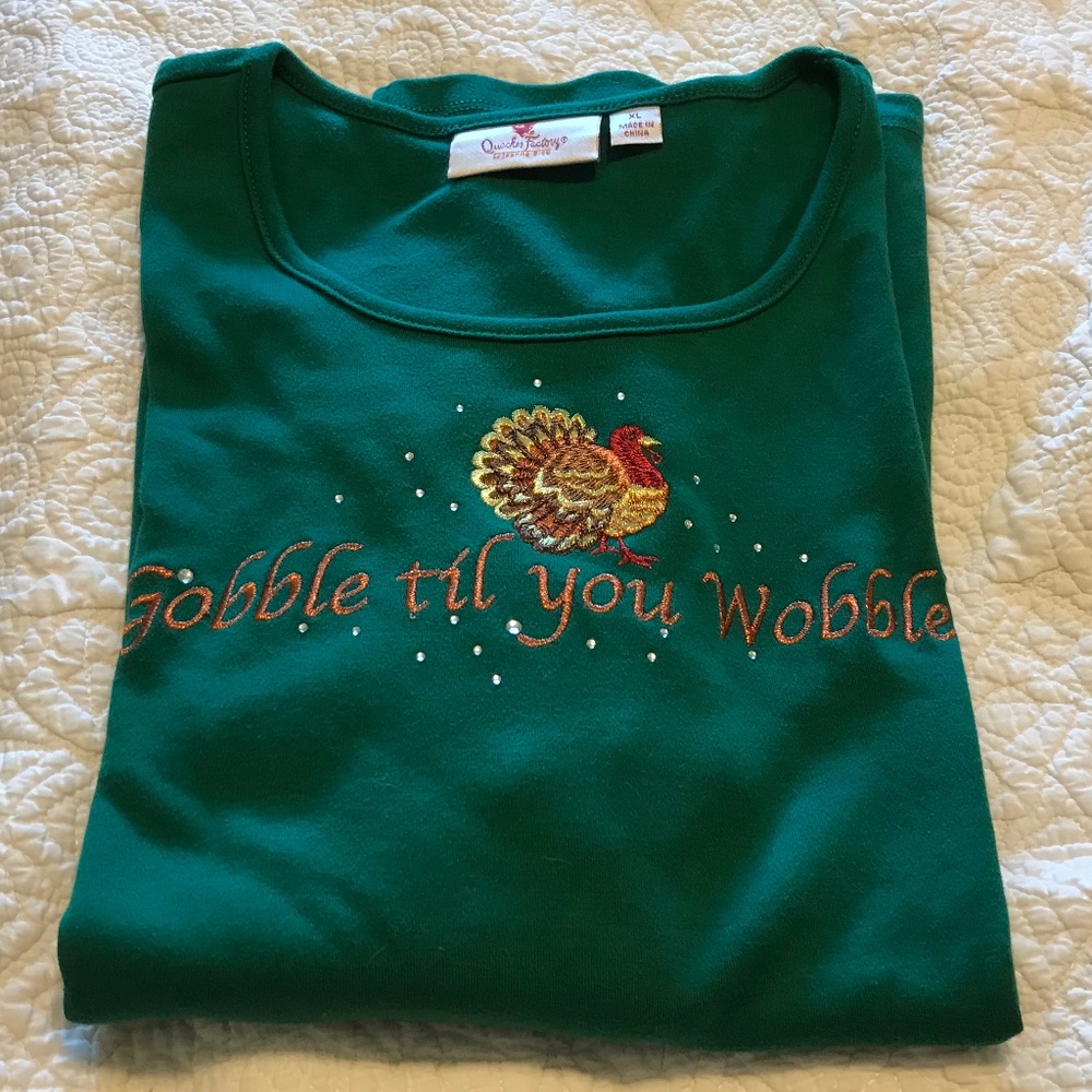 QF green short sleeve top with embroidered “Gobble til you Wobble” (XL) - Picture 14 of 14